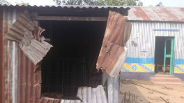 ব্রাহ্মণবাড়িয়ার সরাইল উপজেলায় দুই গ্রামবাসীর সংঘর্ষে ভাংচুর করা ঘরবাড়ি। ছবি: দ্য বিজনেস স্ট্যান্ডার্ড