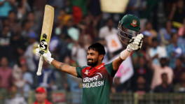 গত বছর মার্চে জিম্বাবুয়ের বিপক্ষে রেকর্ড গড়া ১৭৬ রানের ইনিংস খেলার পর ওয়ানডেতে রান করতে যেন ভুলে গেছেন লিটন। ছবি: সংগৃহীত