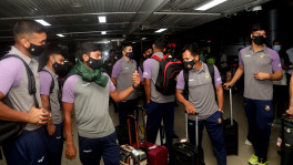 দেশ ছাড়ার আগে বিমান বন্দরে বাংলাদেশ ক্রিকেট দল। ছবি: বিসিবি