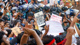 ৩১ জুলাই ২০২৪, সুপ্রিম কোর্ট প্রাঙ্গণে মার্চ ফর জাস্টিস কর্মসূচিতে আন্দোলনকারীরা। ছবি: সৈয়দ জাকির হোসেন/টিবিএস