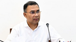 বৃহস্পতিবার সচিবালয়ে প্রধানমন্ত্রীর কার্যালয়ে ‘শিল্প মন্ত্রণালয়ের আওতাধীন বন্ধ কারখানা চালু ও ব্যবস্থাপনা’ বিষয়ক সভায় প্রধানমন্ত্রী তারেক রহমান। ছবি: প্রধানমন্ত্রীর কার্যালয়