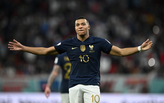 Kylian Mbappe and team will travel by train under new climate