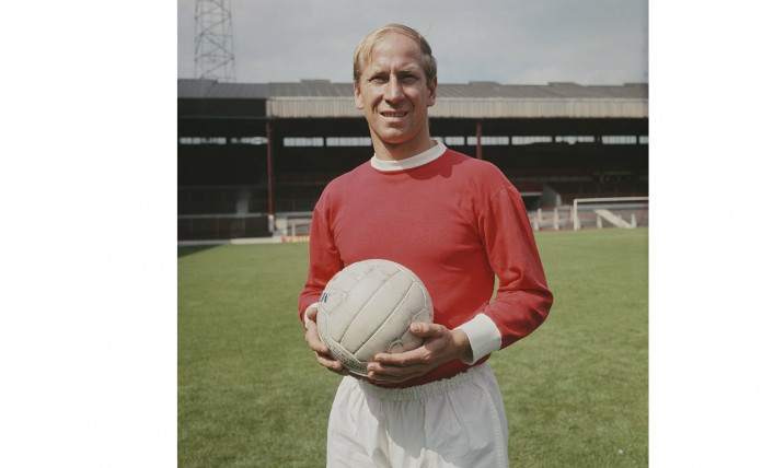 David Beckham leads tributes to 'national hero' Sir Bobby Charlton