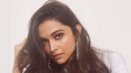 Deepika Padukone's unfiltered pictures from Vogue India are proof of her  aesthetic beauty : Bollywood News - Bollywood Hungama