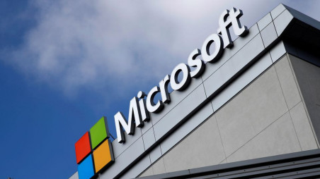 Microsoft delays office reopening date indefinitely in United States |  undefined
