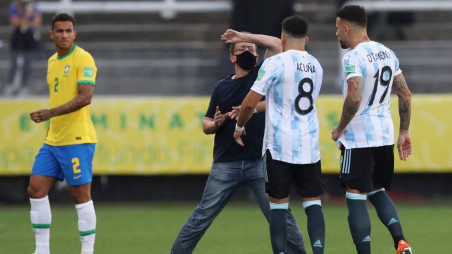 Argentina hand Brazil third straight loss after crowd trouble at Maracana