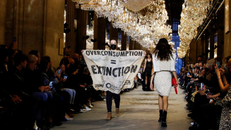 Louis Vuitton Spring 2022 Ready-to-Wear at Paris Fashion Week