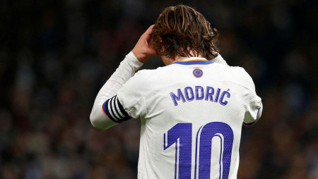 Luka Modric Extends Real Madrid Contract Until 2024