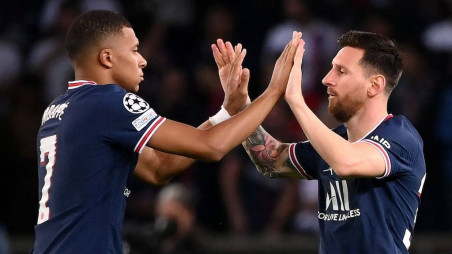 GOAL - PSG's new third kit is here, featuring Lionel Messi, Kylian Mbappe  and Neymar 