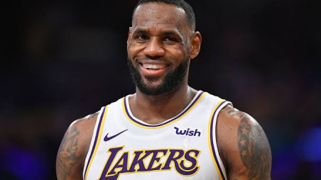 NBA stars, legends hail scoring king LeBron James as greatest