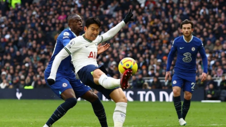 More misery for Potter as Tottenham beat Chelsea 2-0 in Premier League  derby