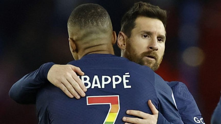 PSG Fan Jeers Push Lionel Messi Closer To FC Barcelona Return