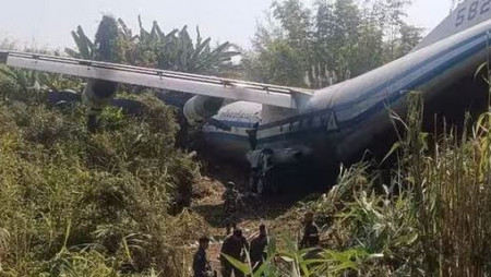 An army plane from Myanmar skidded off the runway in India and got stuck in bushes, its troops were repatriated.