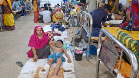 The people injured during the student movement undergoing treatment at DMCH. File photo: Md Belal Hossen/TBS