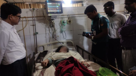 The injured were admitted to Shaheed Tajuddin Ahmad Medical College Hospital for treatment. Photo: TBS