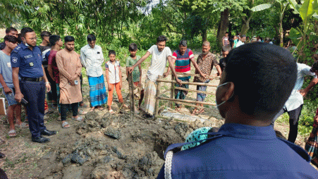 Police have exhumed the bodies of two people killed during the student movement against discrimination on October 26. Photo: TBS