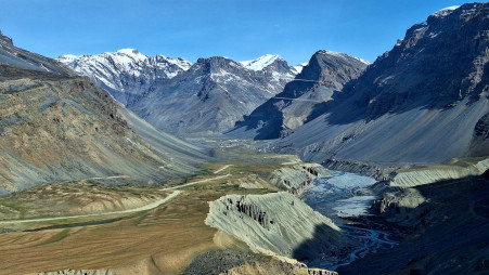 The Spiti Valley in Manali is famous for its view and vast mountains. Photos: Courtesy