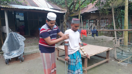 Once the sole breadwinner for his family, Sujon now relies on others for basic mobility and faces a terrible reality as his family sinks deeper into poverty and uncertainty. Photos: TBS