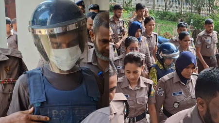 Sohel Rana was brought to the Dhaka court premises from Keraniganj Central Jail, while co-accused Swapna Akter was brought from Kashimpur Central Jail in the morning. They have been kept in the metropolitan court lock-up and are scheduled to be produced before the tribunal at 10am.
Photo: TBS