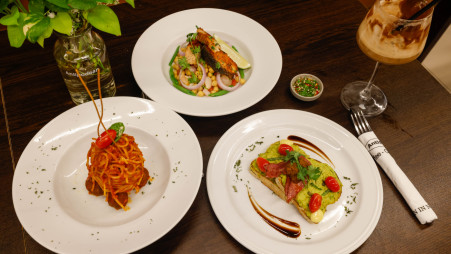 During the visit, we tried a selection of Antipodean’s signature drinks, brunch plates and café staples, each carrying its own interpretation of the restaurant’s relaxed Antipodean identity. Photos: Syed Zakir Hossain/TBS