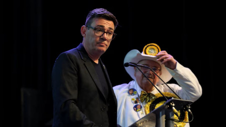  Newly elected Makerfield MP Andy Burnham of Britain's Labour Party speaks following his victory in the Makerfield by-election, triggered by the resignation of Labour MP John Simons, at The Edge Wigan in Wigan, Britain, 19 June 2026. Photo: Reuters