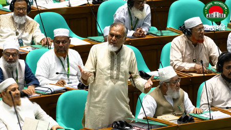 Jamaat-e-Islami lawmaker Md Saiful Alam Khan Milon speaks at today's (22 June) parliament session. Photo: Screengrab