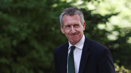 British Defence Secretary Dan Jarvis walks on Downing Street before a cabinet meeting after British Prime Minister Keir Starmer announced a timeline for his resignation, in London, Britain, June 23, 2026. Photo: REUTERS/Toby Melville
