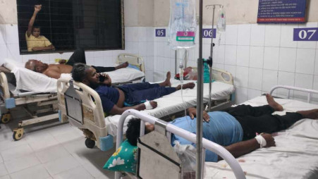 Burn-injured victims from the Karnaphuli fishing vessel fire receive treatment at Chattogram Medical College Hospital. Photo: TBS