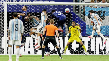 Football - FIFA World Cup 2026 - Round of 32 - Argentina v Cabo Verde - Miami Stadium, Miami Gardens, Florida, U.S. - July 3, 2026 Argentina's Cristian Romero scores their third goal REUTERS/Amanda Perobelli