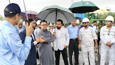Industries Minister Khandakar Abdul Muktadir visited the Arab Ship Breaking and Recycling Ltd in Chattogram's Sitakunda today (6 July). Photo: TBS