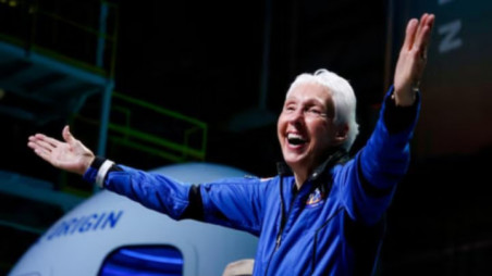 Wally Funk reacts after receiving her astronaut's wings from Blue Origin's Jeff Ashby, a former space shuttle commander at a post-launch press conference. Photo: Reuters