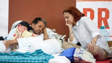 Sonam Wangchuk speaks to his wife when he was at the protest site during his ongoing hunger strike, demanding the resignation of Union Education Minister Dharmendra Pradhan over alleged examination irregularities. Photo: ANI/File Photo