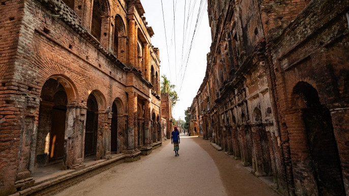 The Vanishing Legacy of Dhaka Muslin - Brown History