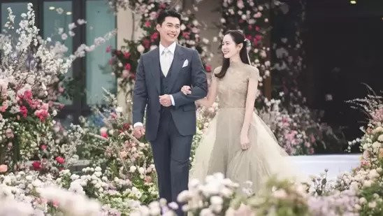 Crash Landing on You” Stars Son Yejin & Hyun Bin Tie the Knot in