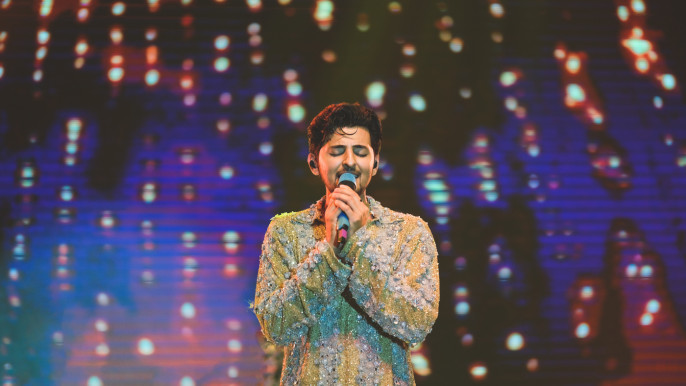 A long-awaited glimpse of Indian showmanship with Darshan Raval | The Business Standard