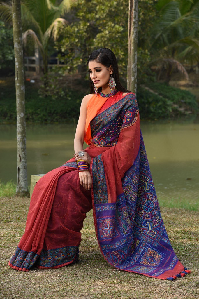 New Trending Net Fabric Stylish Red & White Saree For DurgaPuja