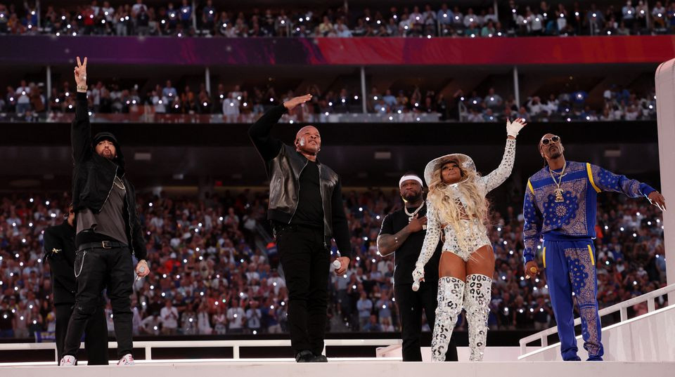 Photos: Hip-pop took center stage at Super Bowl LVI halftime show - Los  Angeles Times