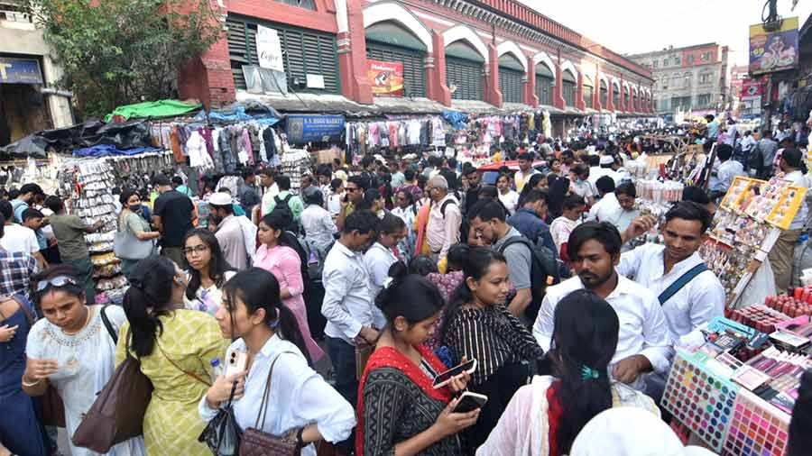 Cheapest Lehenga Market in Kolkata New Market| Bridal Lehenga In Shreeram  Arcade| Lehenga Collection - YouTube