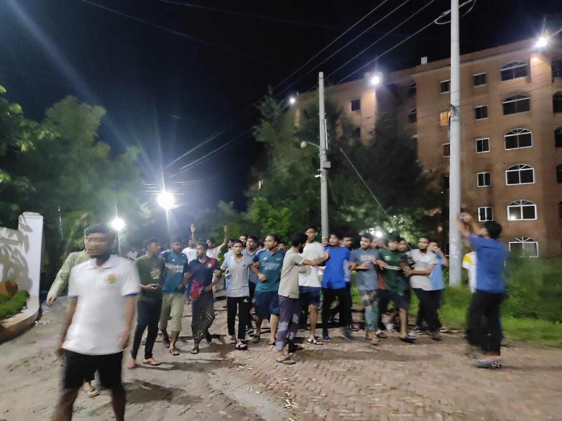 Barishal University students bring out a procession on 15 July midnight. Photo: TBS