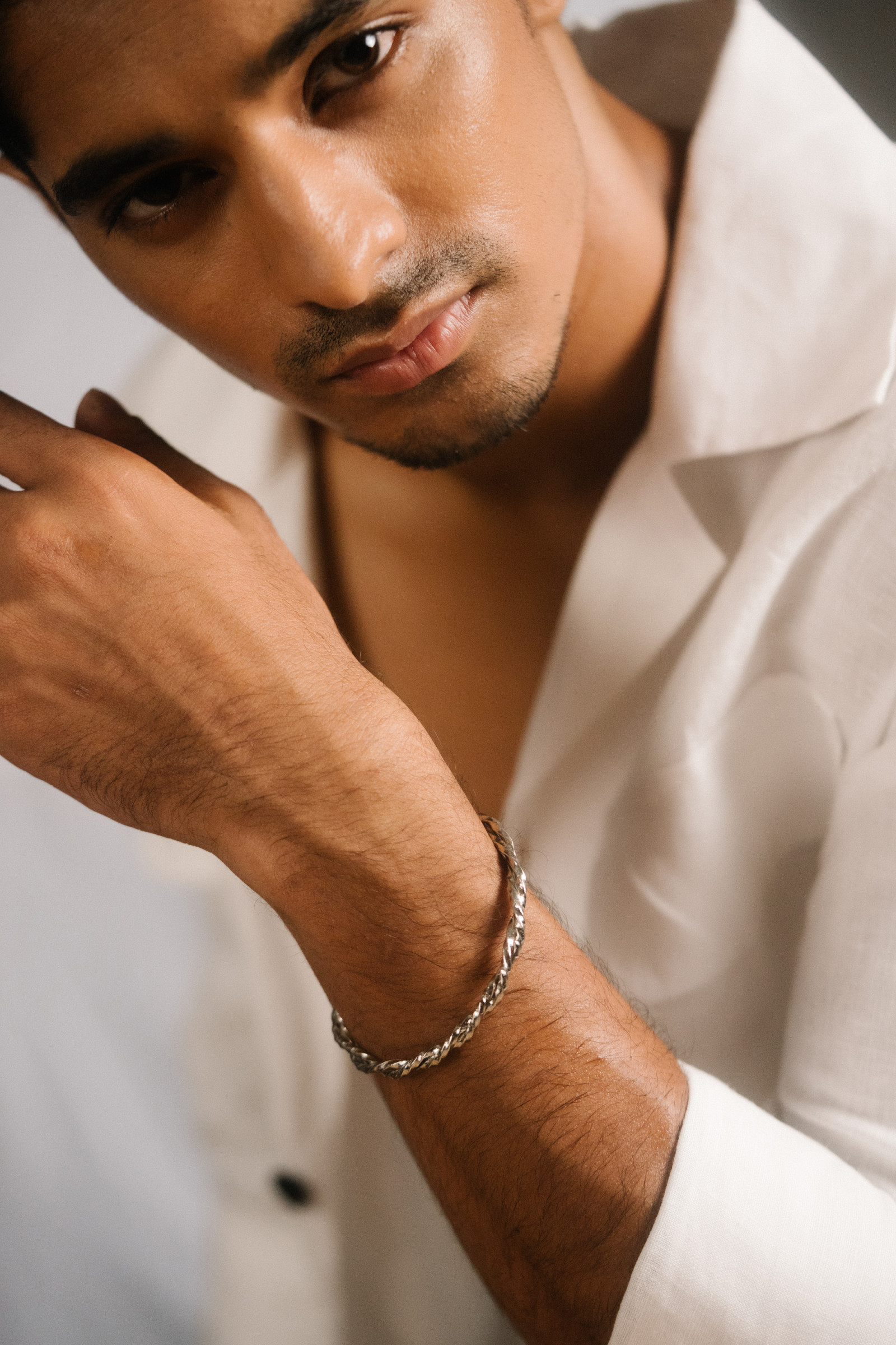 Rings, chains, and bracelets aren’t just accessories anymore; jewellery is moving from ‘occasion wear’ to everyday identity. Model: Sohan Khan, Photo: 6 Yards Story
