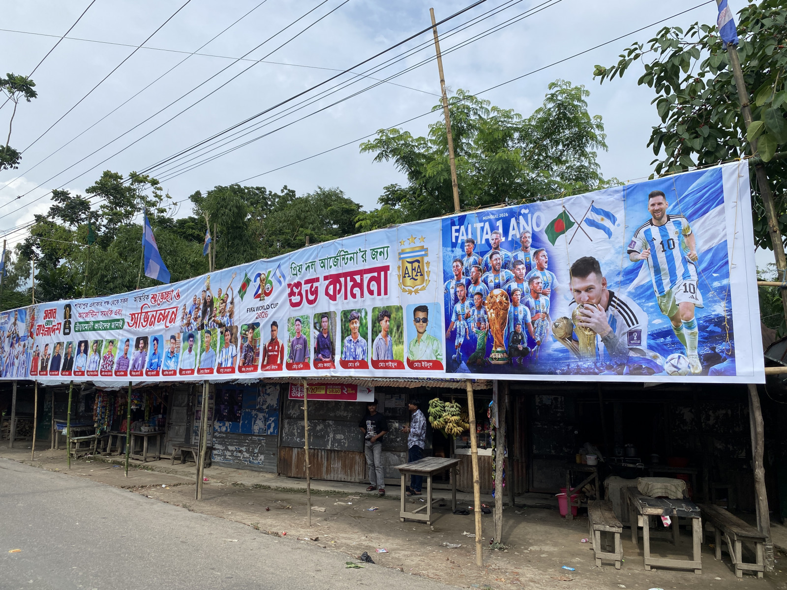 During match nights, customers no longer come to tea stalls only for tea — they come to argue. Photo: Anonno Afroz