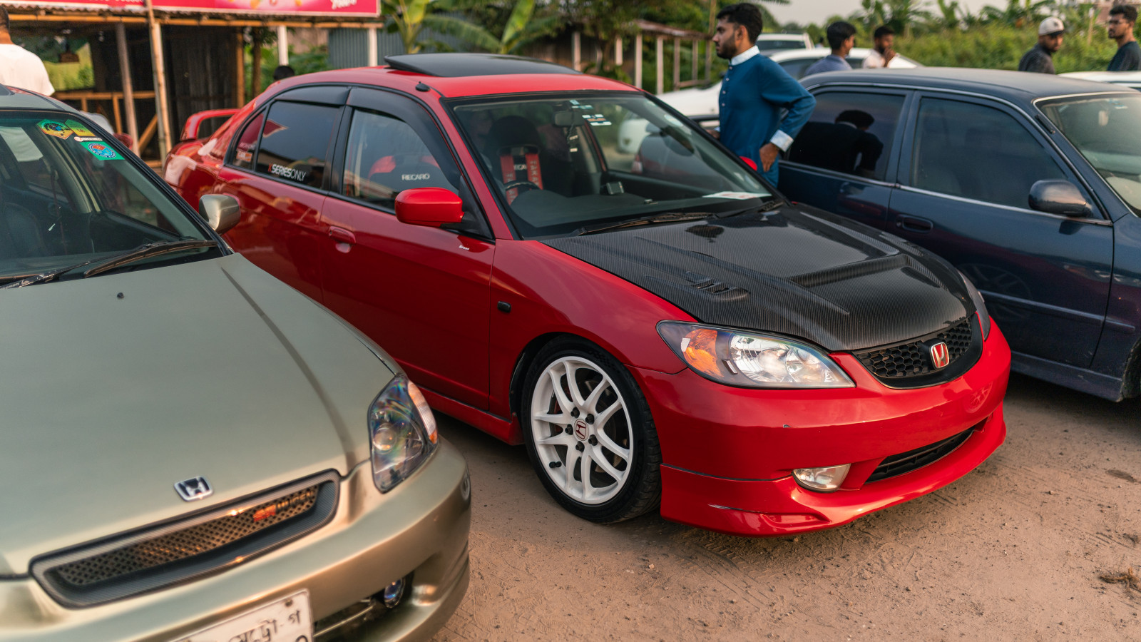 The ES Civic is one of the less popular platforms chosen for modification in Bangladesh; yet, here is a clean example of it. PHOTO: Akif Hamid