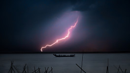 Thunderstruck. Photo: Jahid Apu