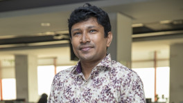 14 years after losing both legs, Saiful Samin stands strong today as a senior sub-editor for Bangla daily Prothom Alo.
Photo: Noor-A-Alam
