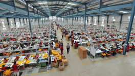 Workers at a factory in the Korean Export Processing Zone (KEPZ). File Photo: TBS