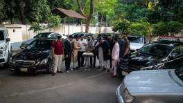 To mark the club’s 15 years of camaraderie, a cake-cutting ceremony was held.