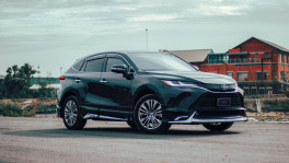 The new Harrier still maintains its sleek, coupe-like silhouette but now boasts an even bolder front grille and sharp LED headlights. PHOTO: MD Abu  Saeed Miad