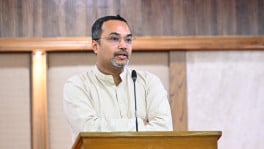 PMO Spokesperson Mahdi Amin spoke at a press conference at the PMO in the city's Tejgaon area on 1 June 2026. Photo: PMO
