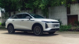 The Omoda C9's Cadillac-esque front fascia doesn't roar, neither does it shout, yet it manages to represent this new era perfectly. PHOTO: Ahbaar Mohammad