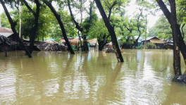 A view of rising floodwaters in Chattogram, where over 7.5 lakh people have been affected by the worsening flood situation. Photo: TBS